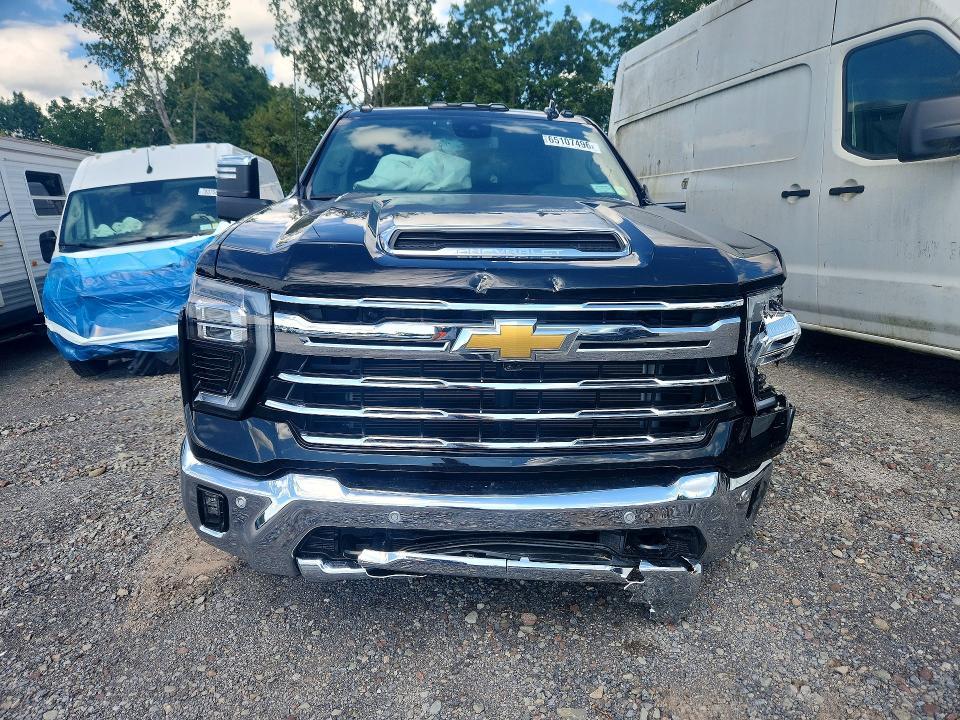 2026 Chevrolet Silverado K3500 LTZ