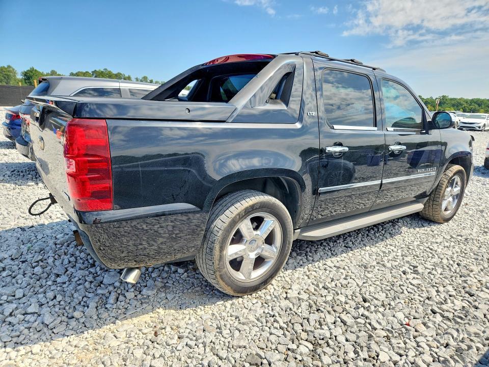2011 Chevrolet Avalanche LTZ