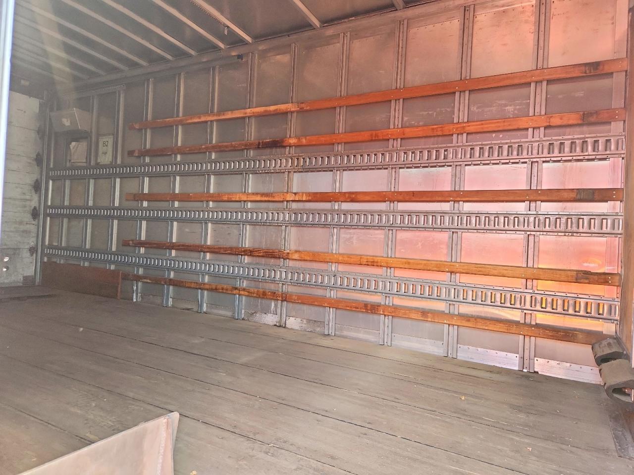 2018 Hino 195 BOX Truck