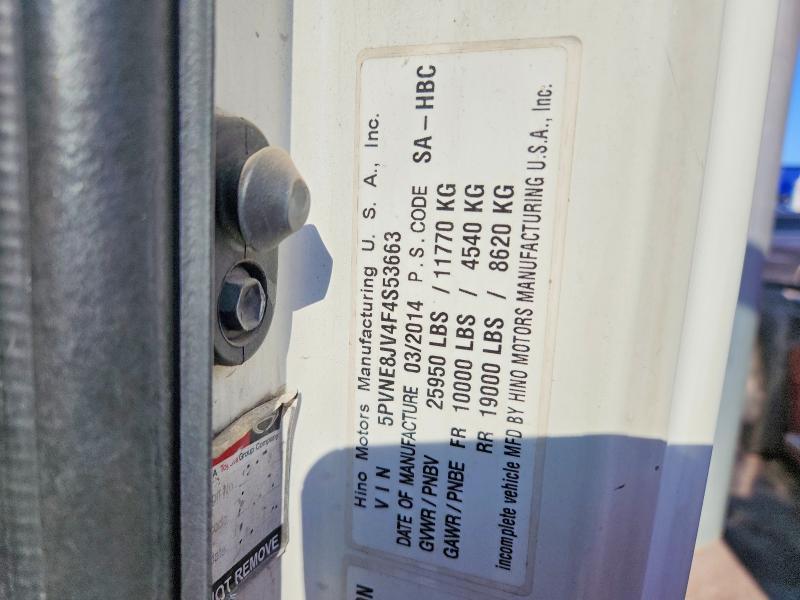 2015 Hino 258/268 BOX Truck