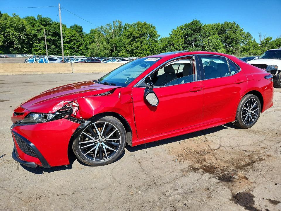 2021 Toyota Camry se