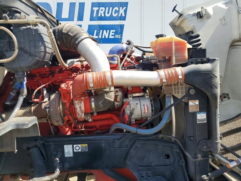 2016 Peterbilt 579 Semi Truck