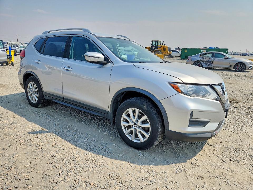 2017 Nissan Rogue sv