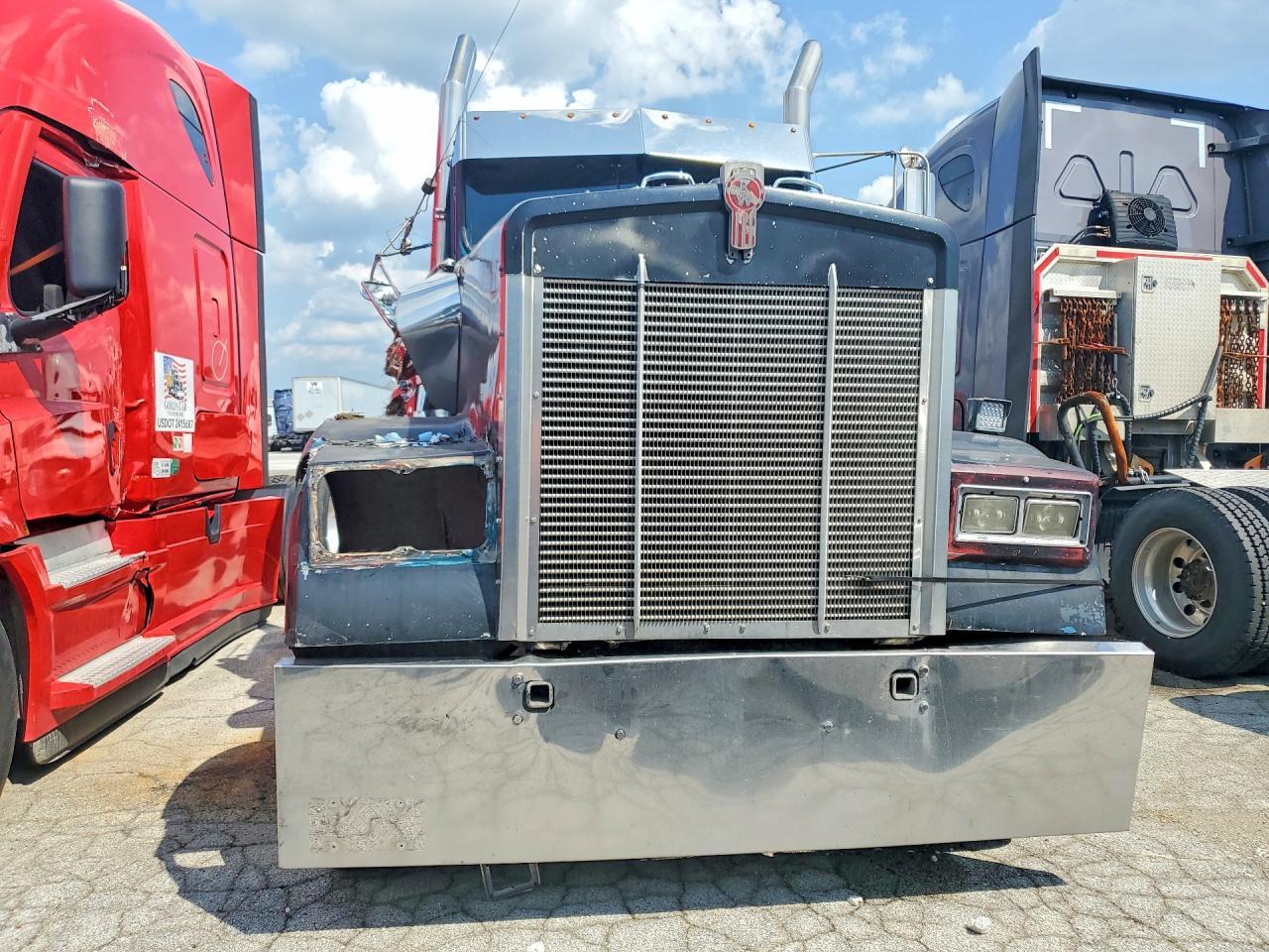 1985 Kenworth W900 Semi Truck