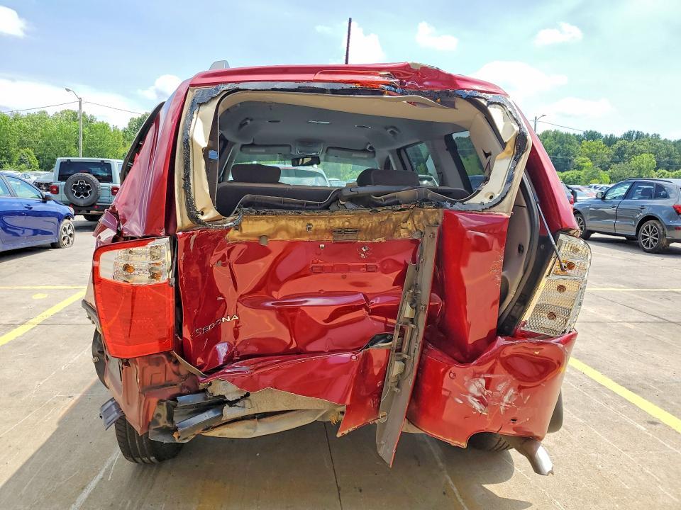 2010 KIA Sedona LX