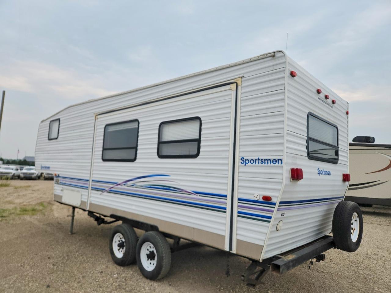 2000 Sportsmen Trailer