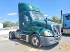2016 Freightliner Cascadia 113 Semi Truck
