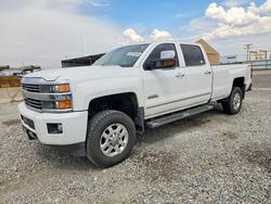 Camiones salvage sin ofertas aún a la venta en subasta: 2015 Chevrolet Silverado K3500 High Country