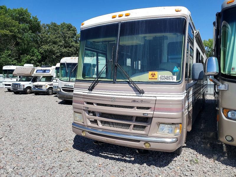 2000 Fleetwood Pace Arrow RV