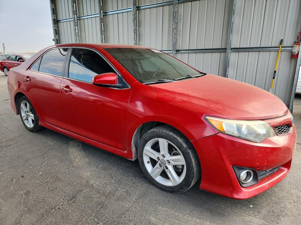 2014 Toyota Camry se