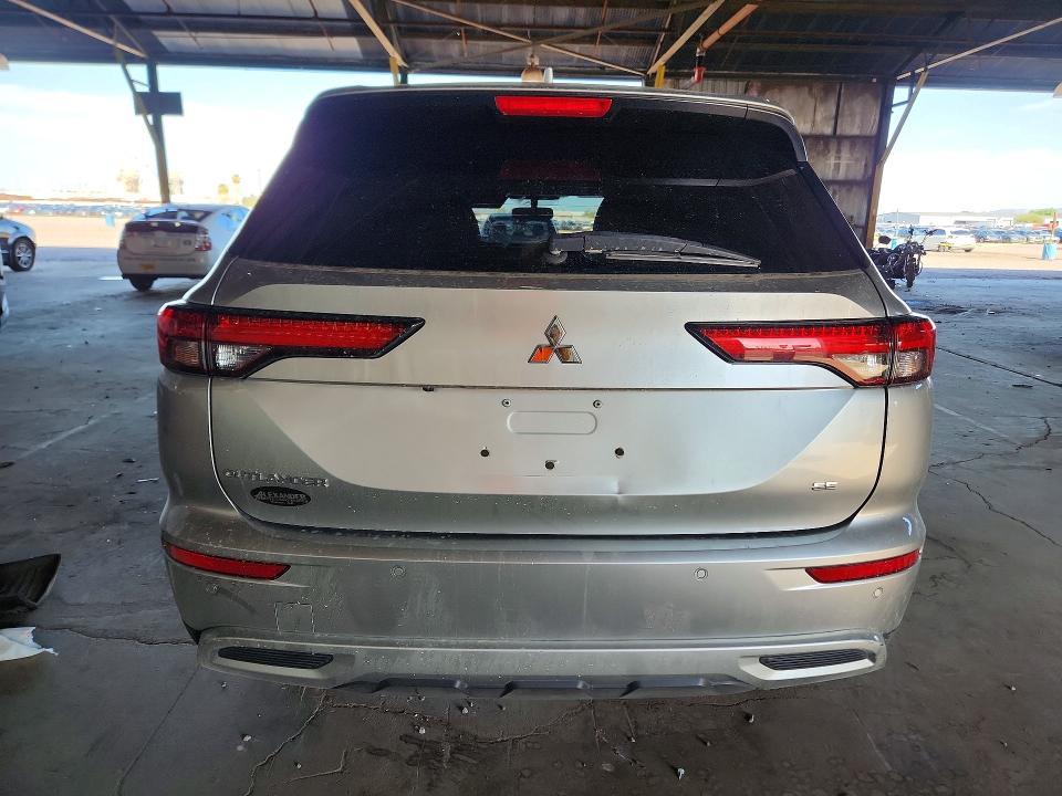2024 Mitsubishi Outlander SE