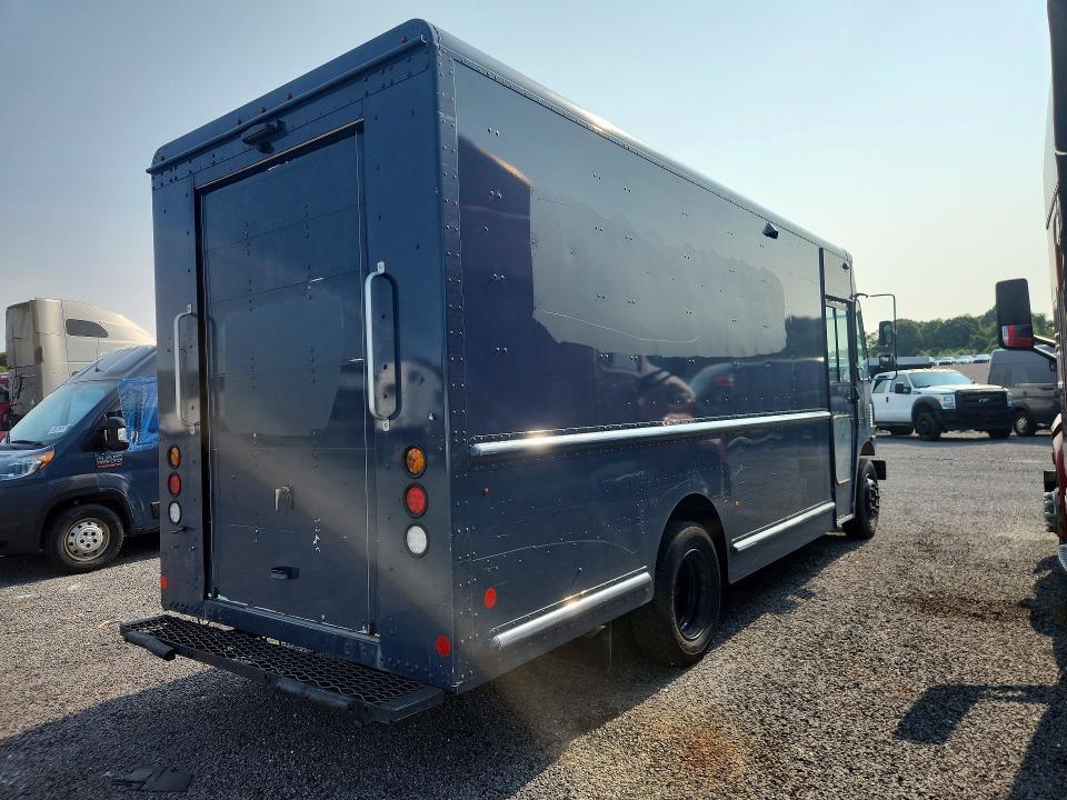 2021 Freightliner MT45G Chassis Delivery Truck