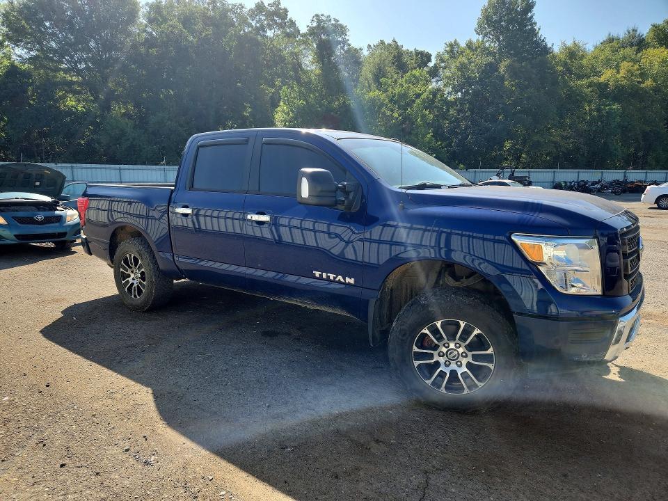 2021 Nissan Titan SV