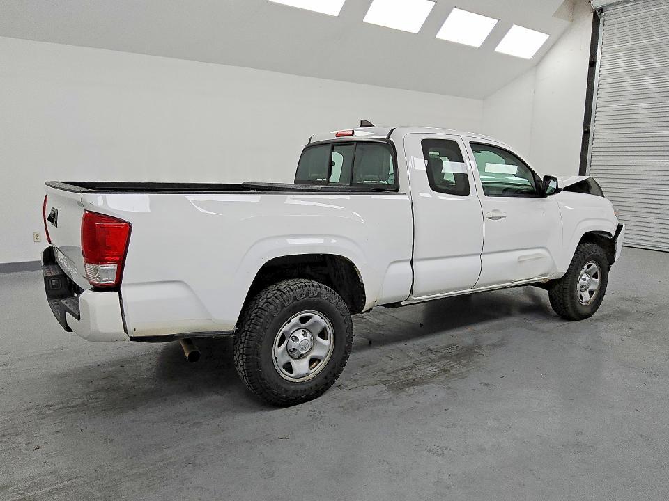 2017 Toyota Tacoma SR