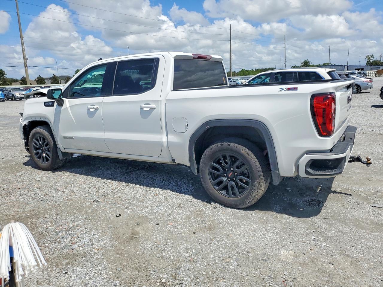 2025 GMC Sierra K1500 Elevation