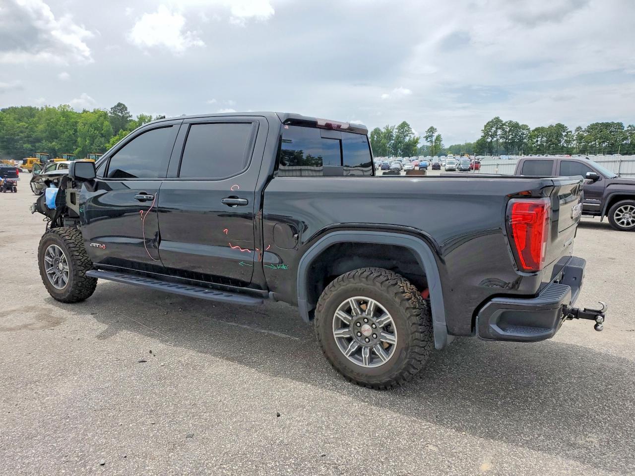 2024 GMC Sierra K1500 AT4