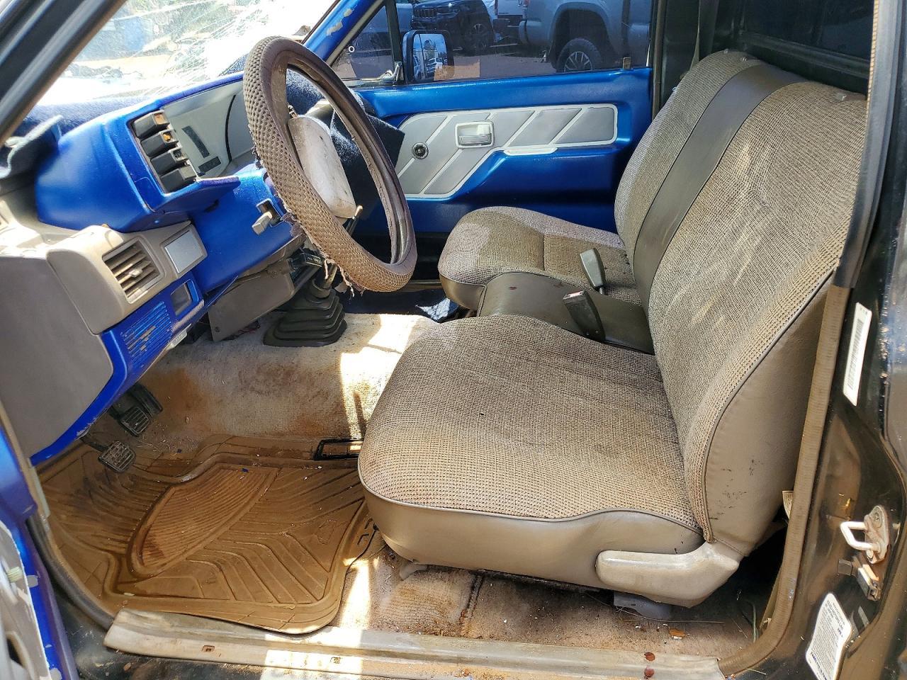 1990 Isuzu Conventional Short BED
