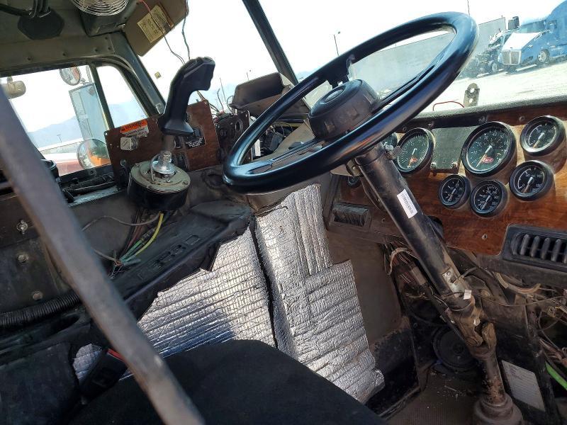 2008 Peterbilt 320 Refuse Truck
