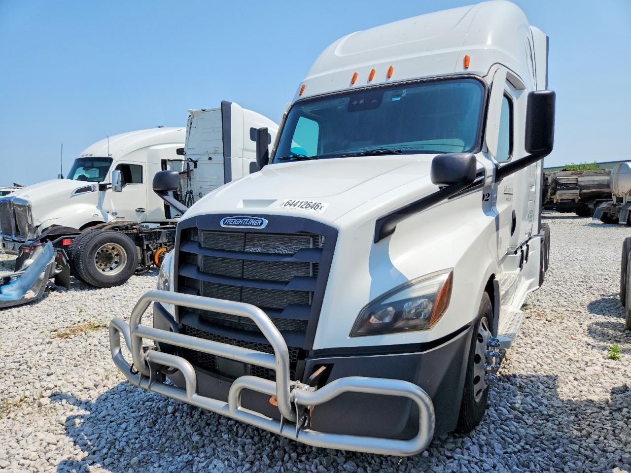 2022 Freightliner Cascadia 1-Semi Truck