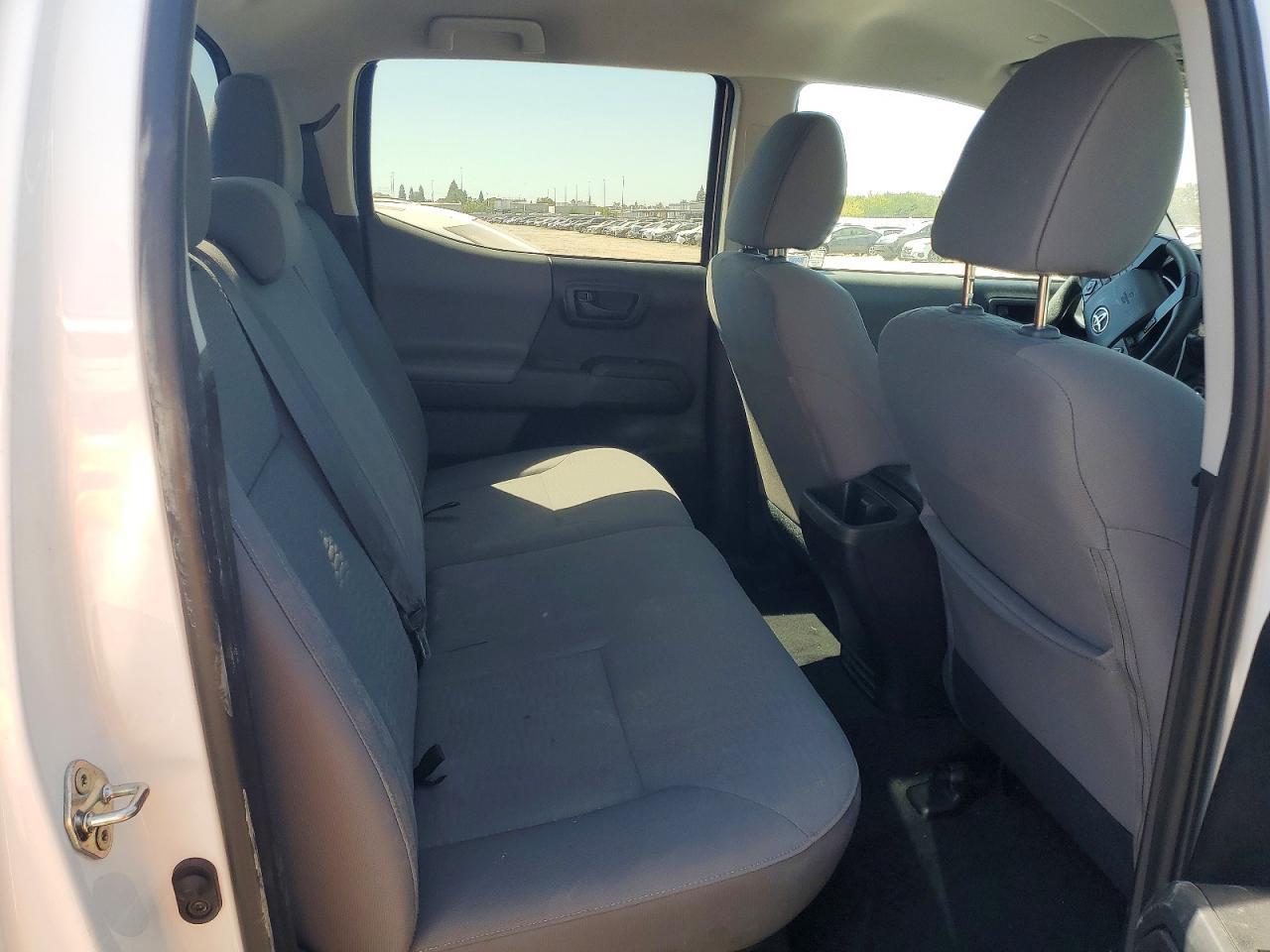2019 Toyota Tacoma SR V6