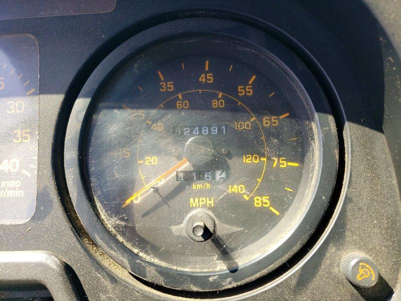 2001 GMC W5 BOX Truck