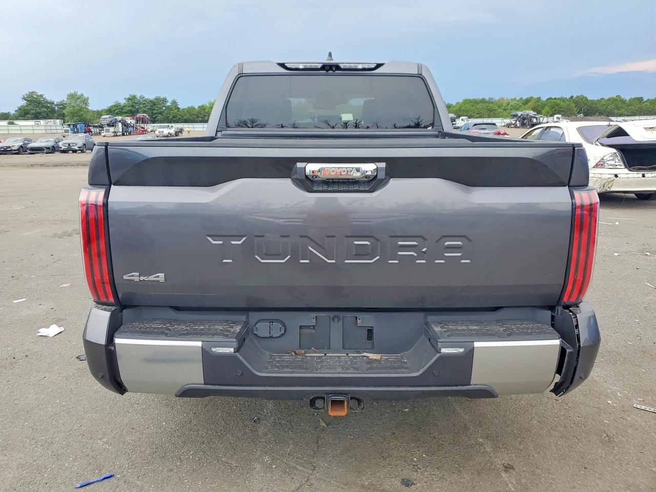 2024 Toyota Tundra Limited HV