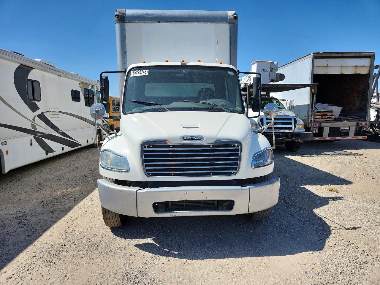 2014 Freightliner Business Class M2 BOX Truck