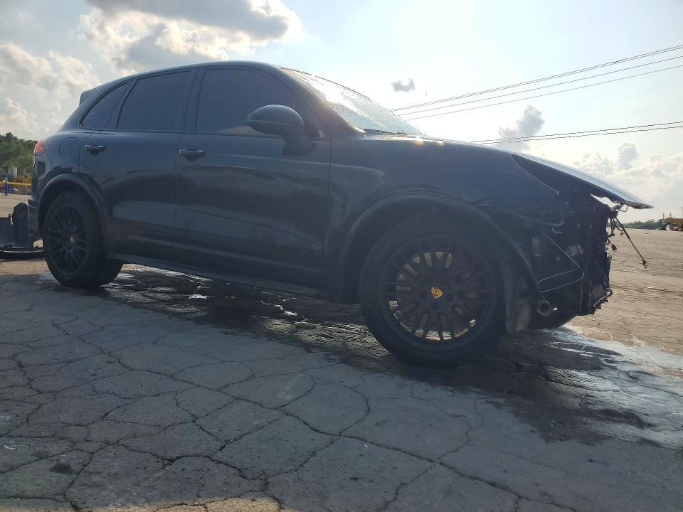 2017 Porsche Cayenne gts
