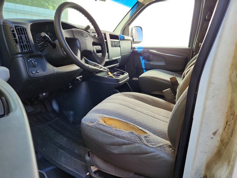 2003 Chevrolet Express 2500 Cargo BOX Truck