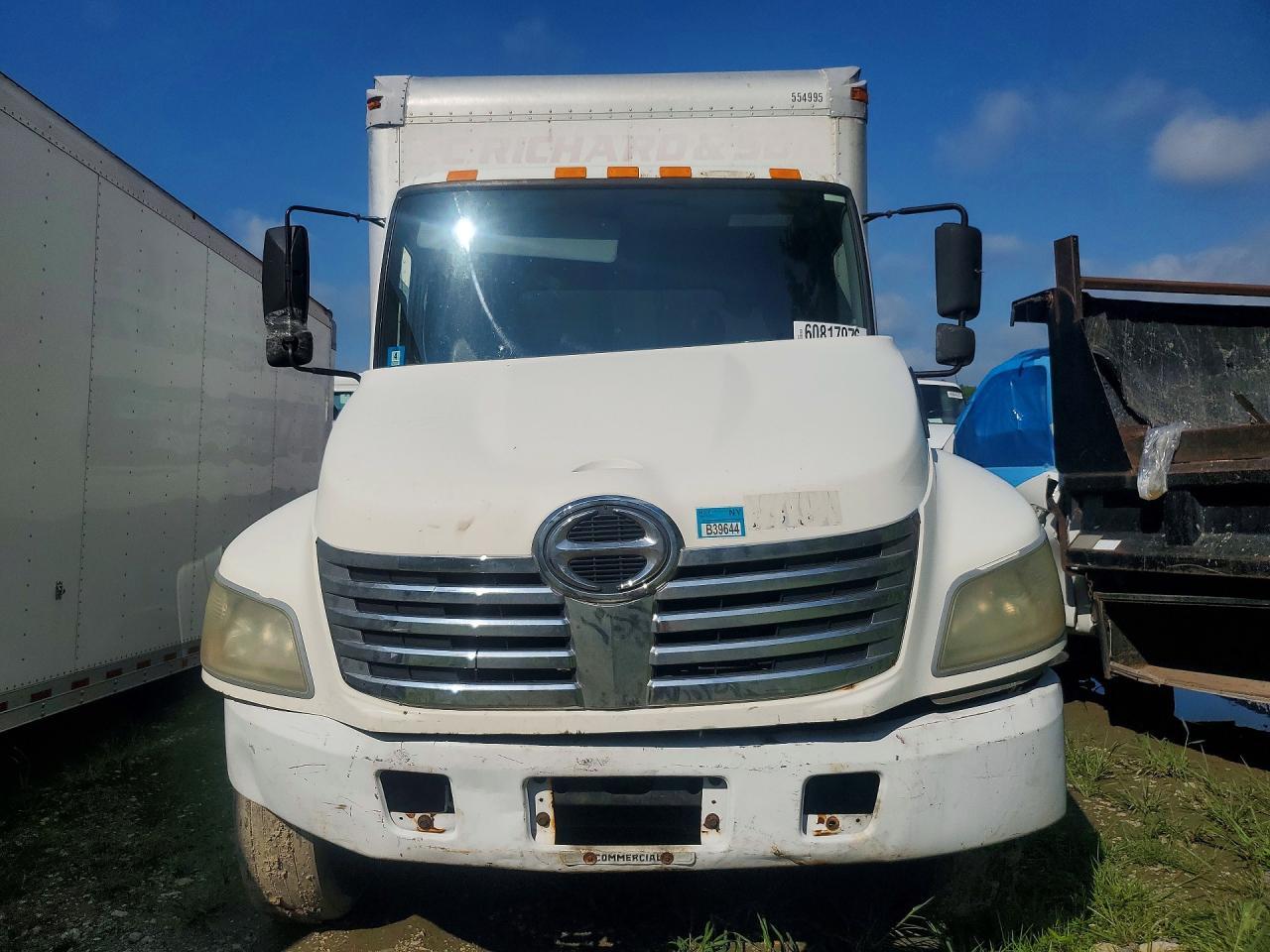 2008 Hino 258 268