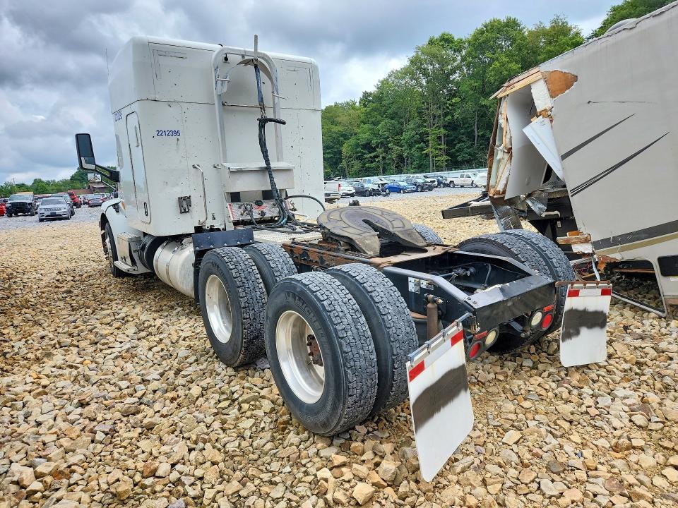 2017 Peterbilt 579 Semi Truck