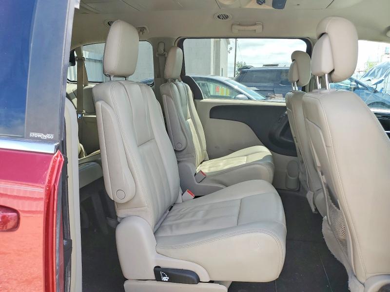 2013 Chrysler Town & Country Touring
