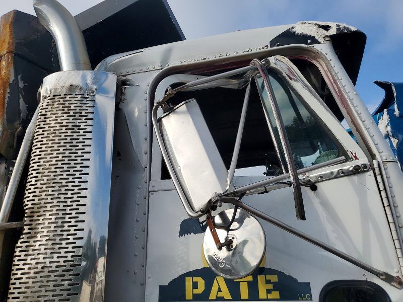 1989 Freightliner FLD120 Dump Truck