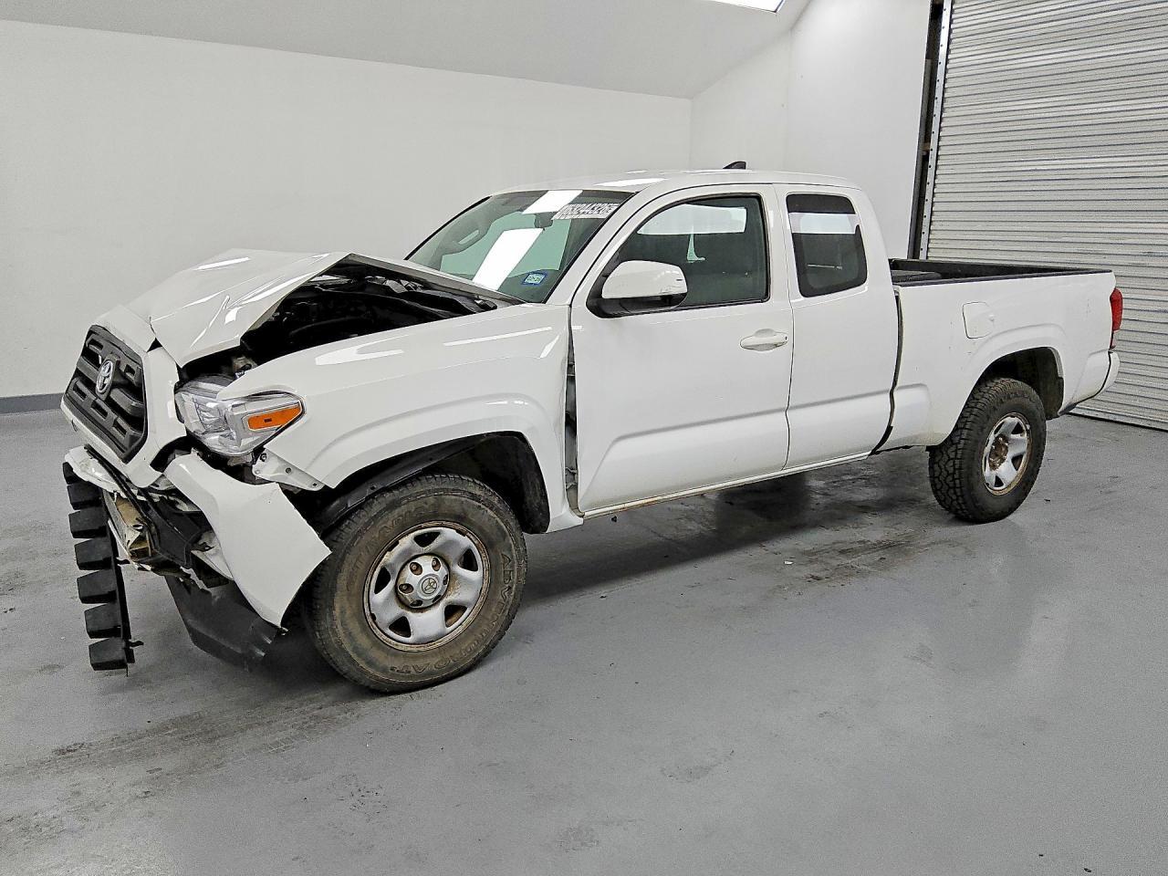 2017 Toyota Tacoma SR