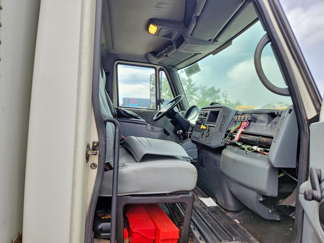 2005 International 4000 4300