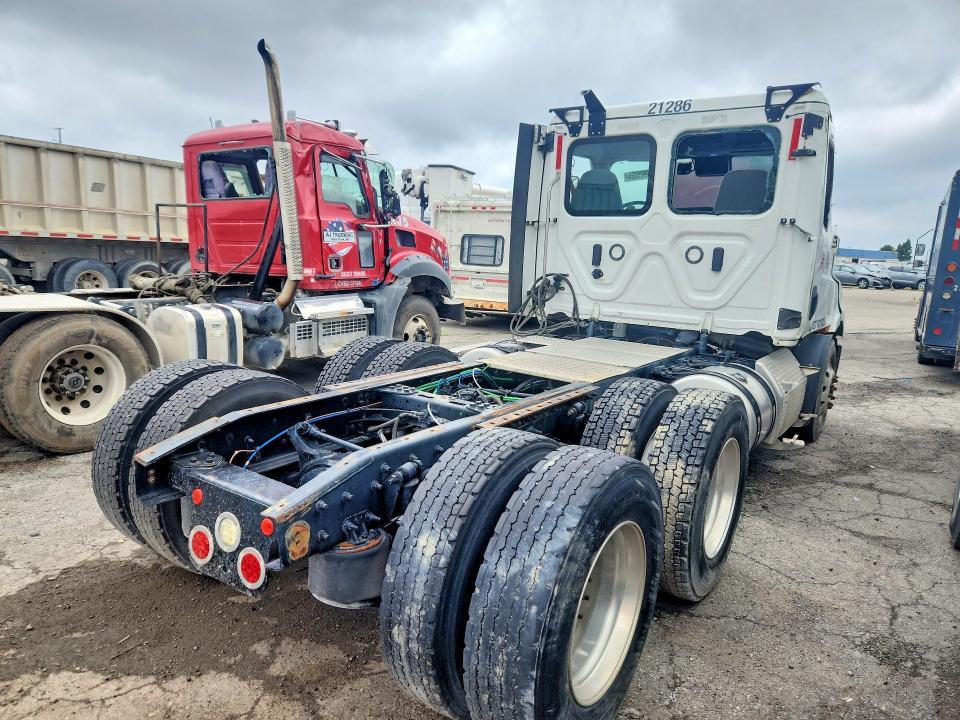 2021 Freightliner Cascadia 116 Truck Cab AND Chassis