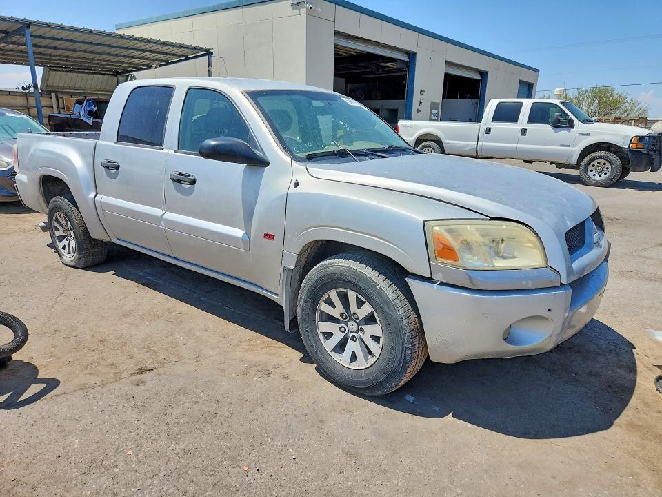 2007 Mitsubishi Raider LS