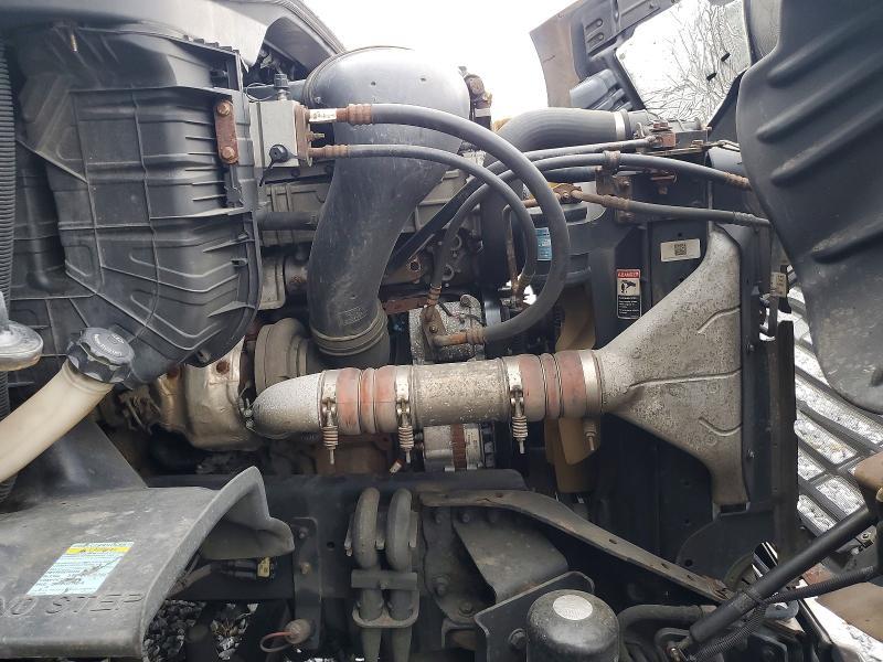 2017 Freightliner Cascadia 113 Truck Cab AND Chassis