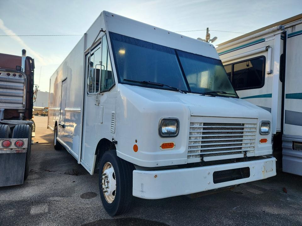 2013 Ford F59 Delivery Truck