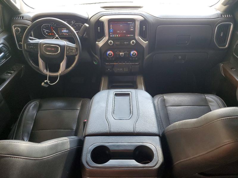 2020 GMC Sierra K1500 SLT