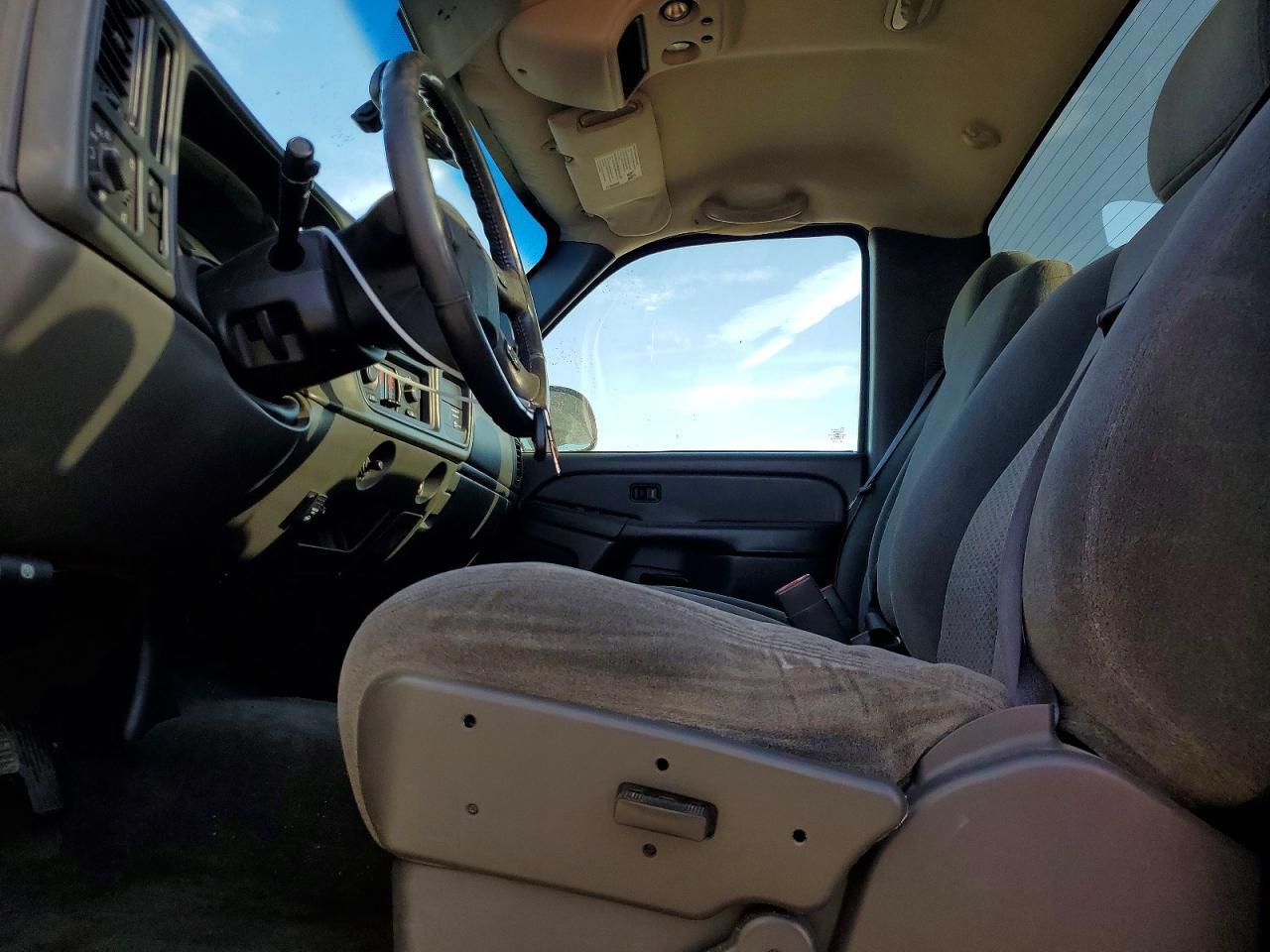 2004 Chevrolet Silverado C1500