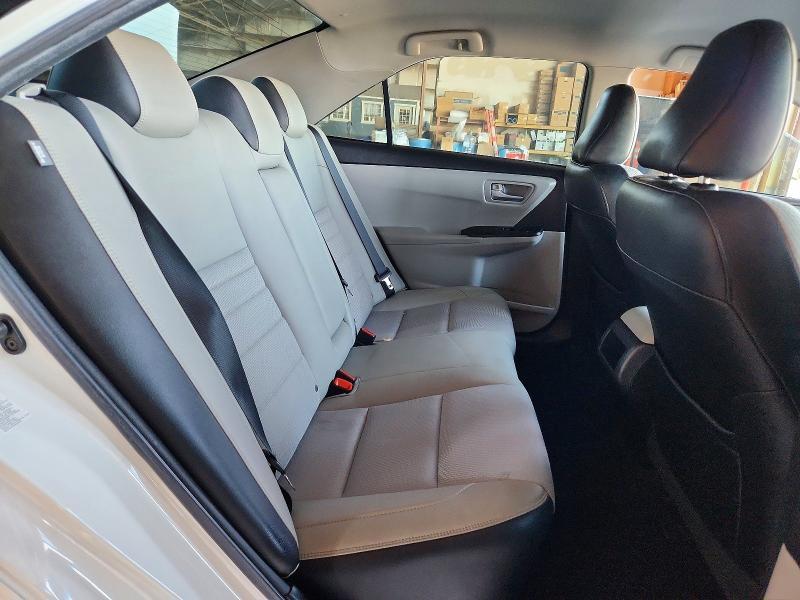 2016 Toyota Camry se