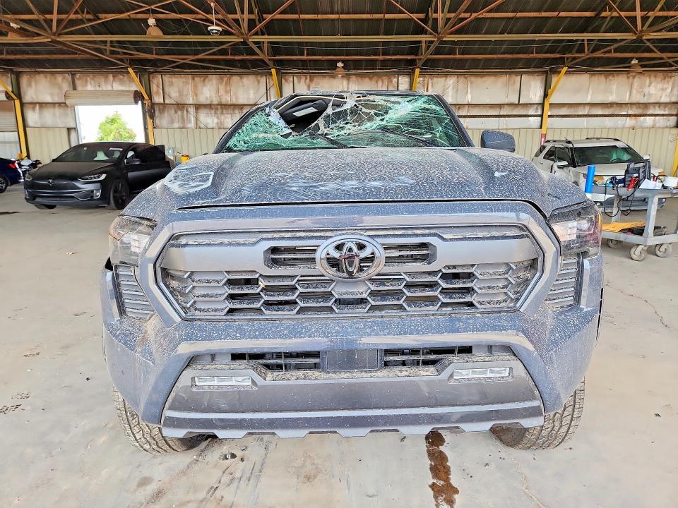 2026 Toyota Tacoma TRD OFF-ROAD HV