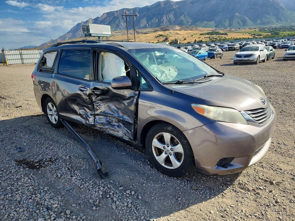 2014 Toyota Sienna le