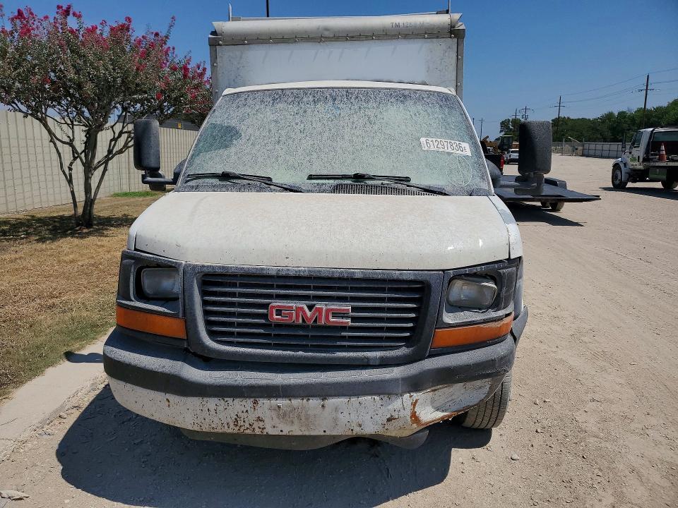 2006 GMC Savana Cutaway G3500