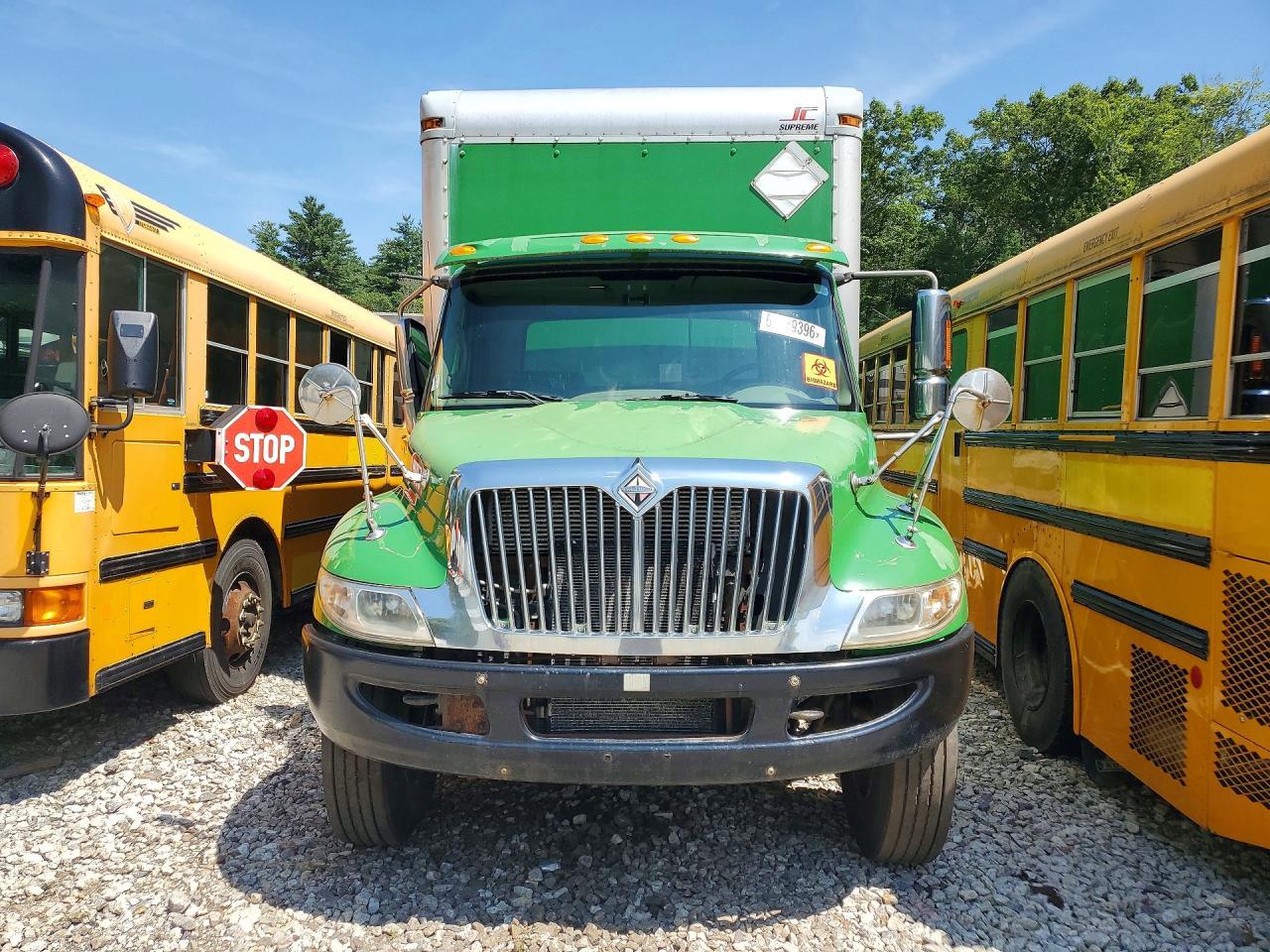 2010 International 4300 BOX Truck