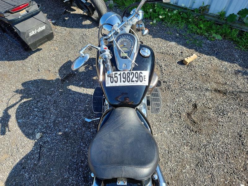 2011 Suzuki Vl800