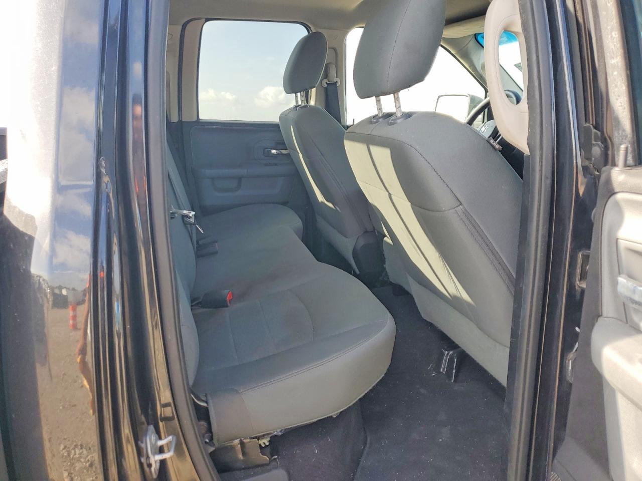 2016 Dodge RAM 1500 SLT