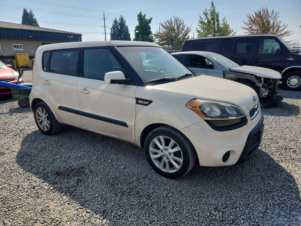 2013 KIA Soul Base