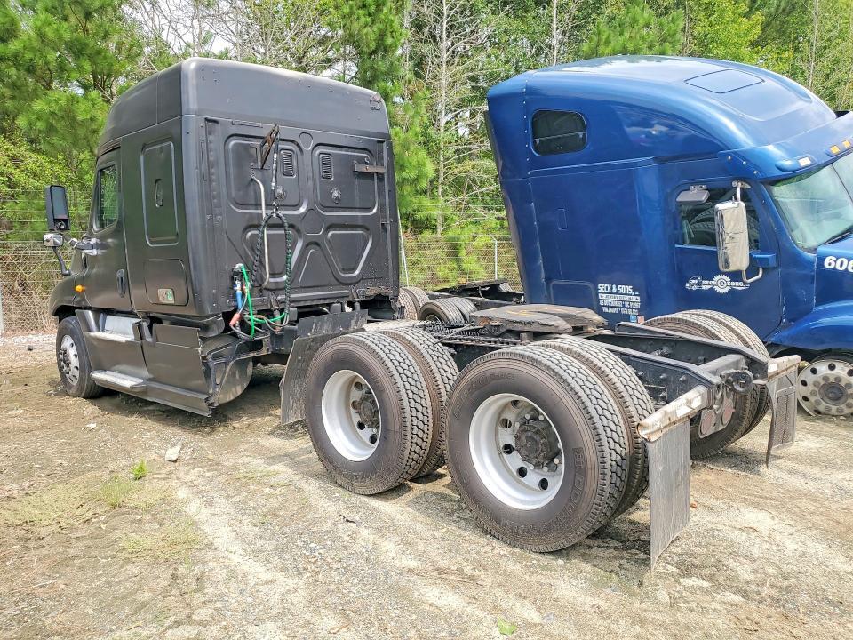 2014 Freightliner Cascadia 125